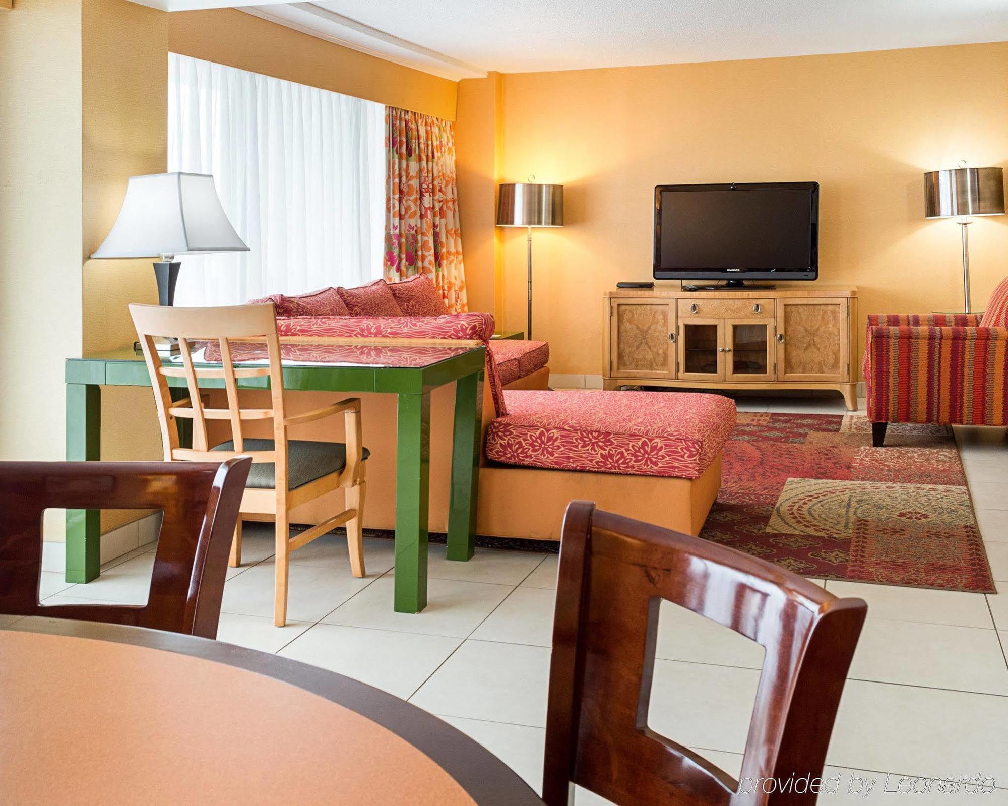 Coastal Hotel & Suites Virginia Beach - Oceanfront Esterno foto