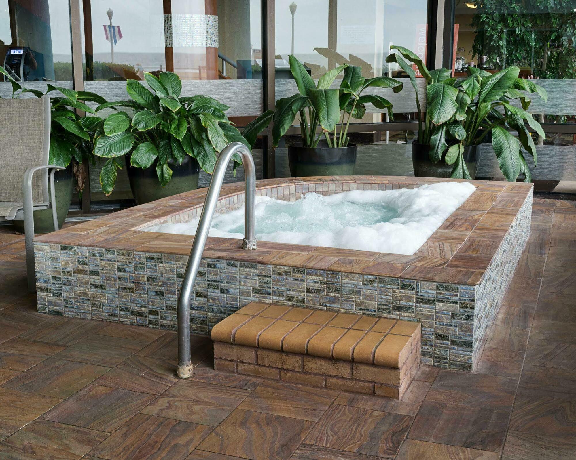 Coastal Hotel & Suites Virginia Beach - Oceanfront Esterno foto